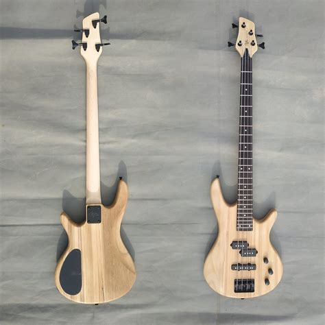 High Quality Bass Musical Instruments Electric Guitar 4 Strings