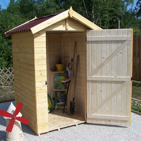 D'un abri de quelques mètres carrés seulement à de véritables chalets, vous pouvez choisir la dimension qui correspondra le mieux à vos projets, d'autant que l'abri vous sera livré en kits faciles à monter. Foresta Eden 1212.01 - Abri de jardin en épicéa massif 1 ...