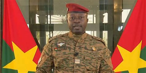 Coup DÉtat Au Burkina Paul Henri Sandaogo Damiba Prend La Parole
