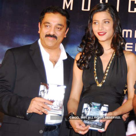 Shruti Hassan Poses With Her Father Kamal Hassan During The Audio