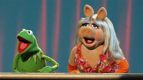 Miss Piggy And Kermit The Frog Split Love Dies