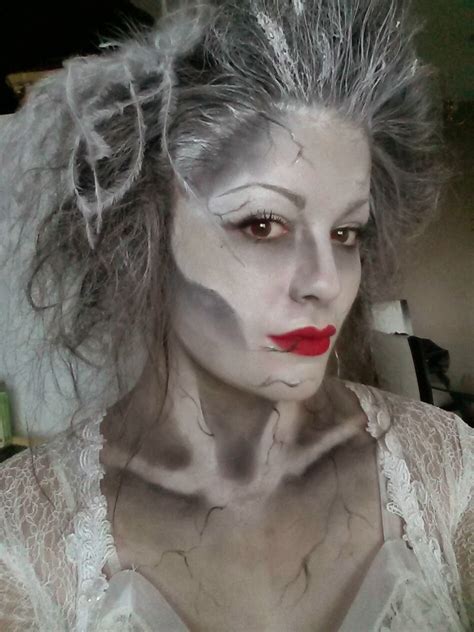 25 Ghost Halloween Makeup Ideas Flawssy