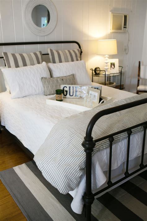 Check spelling or type a new query. 20 beautiful guest bedroom ideas - My Mommy Style