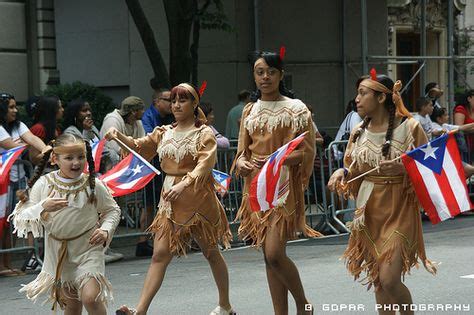 Kids As Native Taina тαᎥησ тrᎥbє Puerto rican parade Puerto ricans