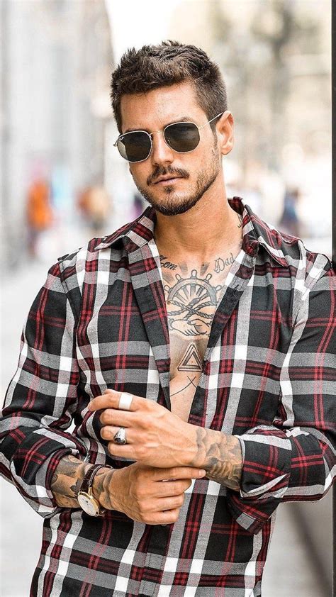 5 Stylish Sunglasses To Stay Lively In The Heat Best Mens Sunglasses Mens Sunglasses Men