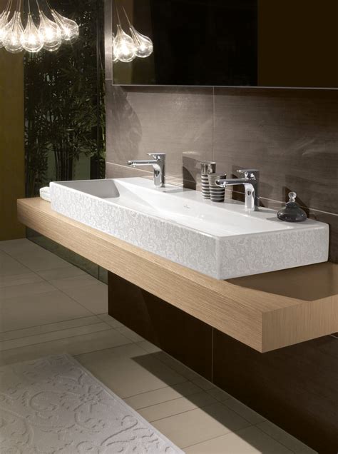 Sleek Bathroom Collection Focusing On The Essential Memento By