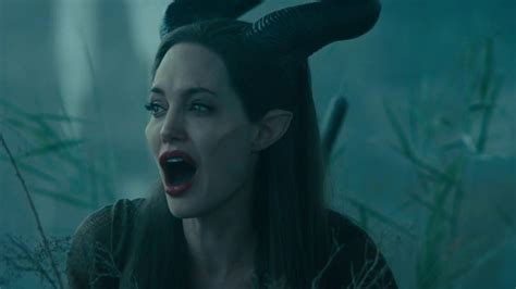 This Dramatic Scene Is Heartbreaking 😢 Maleficent Wings Maleficent Movie Angelina Jolie