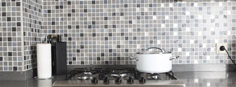 Azulejos no solamente en las paredes la ventaja de decorar la cocina con azulejos es que tienes múltiples combinaciones, ya que no foto: Cómo elegir los mejores azulejos para tu cocina - canalHOGAR