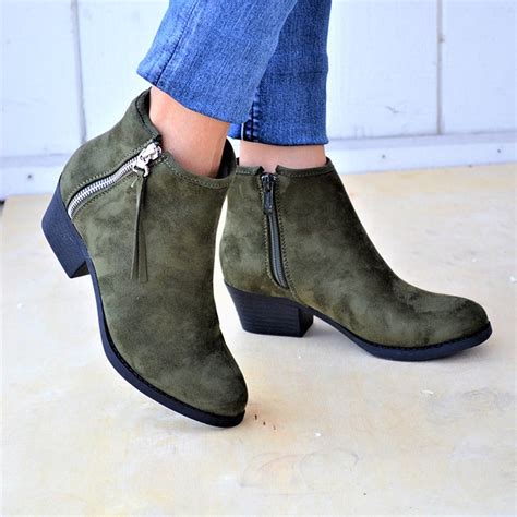 Mata Womens Faux Suede Round Toe Low Heel Booties Bellechic