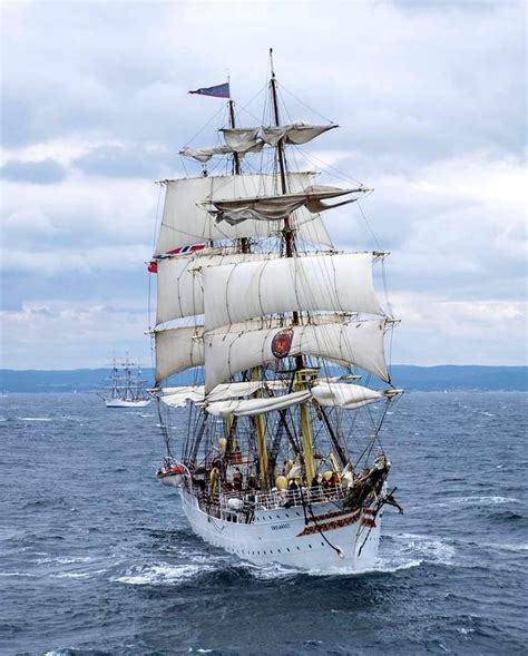Tall Ships And Maritime History Корабль