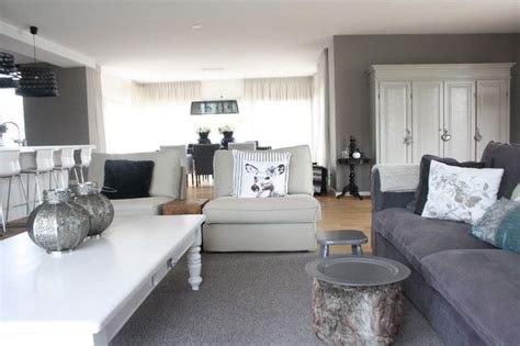 Mix Grey With Warmer Neutrals Create A Relaxing Living Room With A