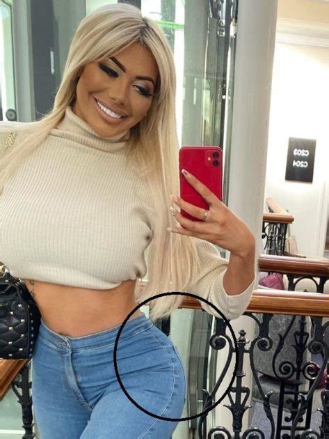 Chloe Ferry Photos Shows Up Her Tiny Waist On Her Instagram Fan Accused Her Of Editing Her
