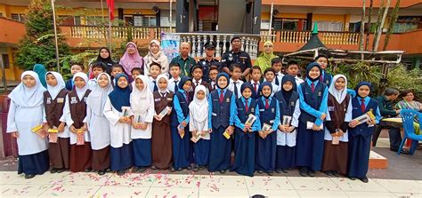 Selamat kembali ke sekolah kepada semua guru dan pelajar hutecs. Program Jom Ke Sekolah Dan Ziarah Cakna | SELAMAT DATANG ...