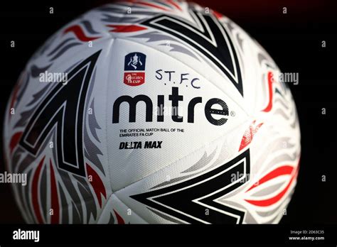 A View Of The Official Fa Cup Match Ball Hi Res Stock Photography And