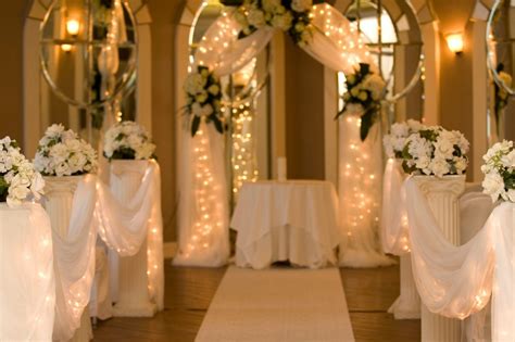 Using Tulle And Lights For Wedding Decor My Frugal Wedding