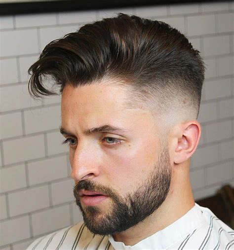 La altura de este tipo de desvanecidos va desde la base de las patillas hasta un centímetro y medio hacia arriba. 40 Elegant Taper Fade Haircuts: For Clean-Cut Gents