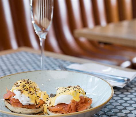 bottomless prosecco brunch at all bar one prosecco club