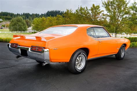 17 Iconic Muscle Cars That Shaped American Automotive History Carbuzz