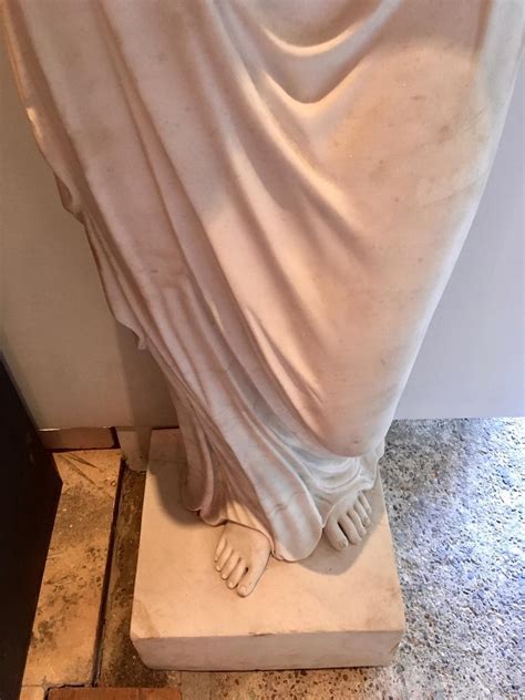 Beautiful Classical Hand Carved Life Sized Statue Of Venus For Sale At 1stdibs