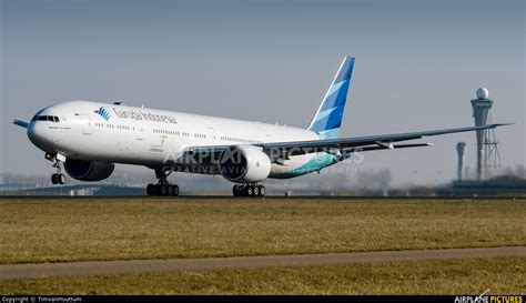 Pk Gic Garuda Indonesia Boeing 777 300er At Amsterdam Schiphol Photo Id 749572 Airplane