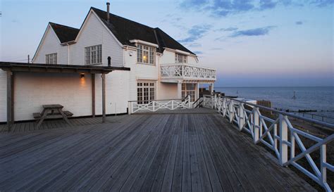 An Indulgent Self Catering Beach House Set In An Enviable Location In