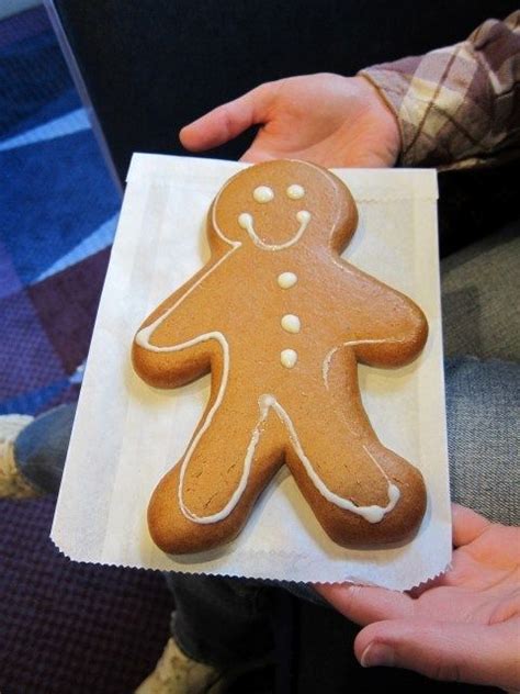 Disneyland Gingerbread Man And Other Disney Christmas Cookie Recipes Holiday Cookie Recipes