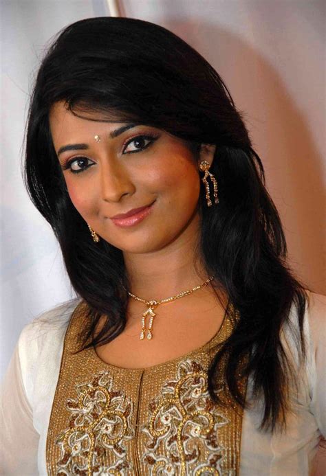 radhika pandit wallpapers top free radhika pandit backgrounds wallpaperaccess