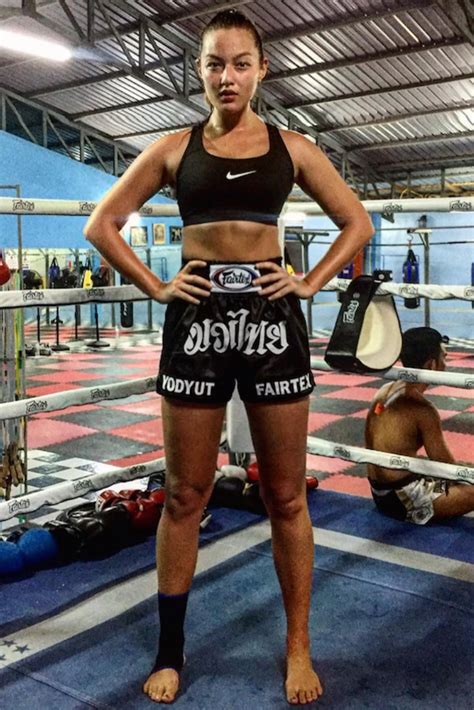 the sports illustrated model who s also a fighter well good muay thai women muay thai fit