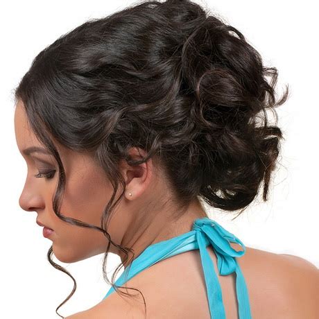 Secure the bundle of hair with the jaw clip, letting the ends cascade over it. Put up hairstyles