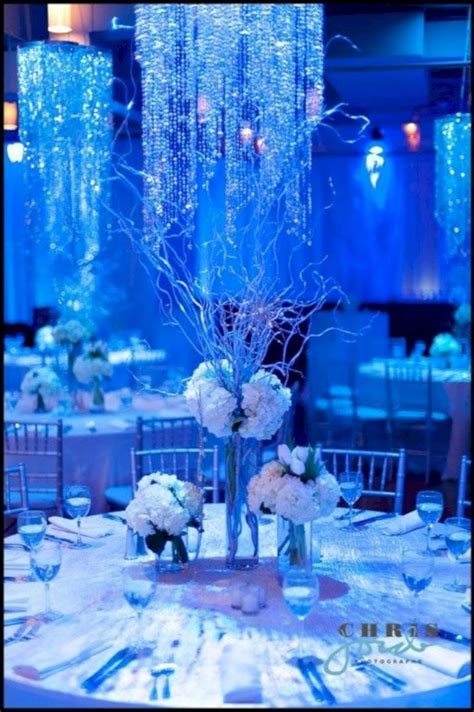 37 Spectacular Winter Wonderland Wedding Decoration Ideas
