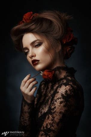 Фото Девушка в черном и с розой by Maxim Vostrikov