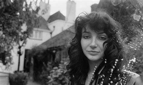 watch kate bush debut wuthering heights on top of the pops in 1978 i like your old stuff