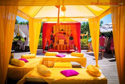 Nos coups de coeur sur les routes de france. 5 Inexpensive & Fun Decor Ideas that are sure to transform your mehendi! - My Wedding Planning