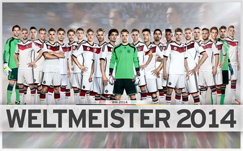 Ist das in ihrem land genauso oder gibt es eine andere sportart, die beliebter als fußball ist? Fußball-Weltmeister 2014 Deutschland als Wallpaper - it ...
