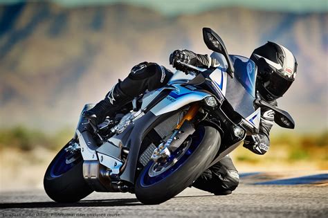 But the wait is over. 【2014 EICMA】ヤマハ、新型YZF-R1Mも発表 : Moter Sounds