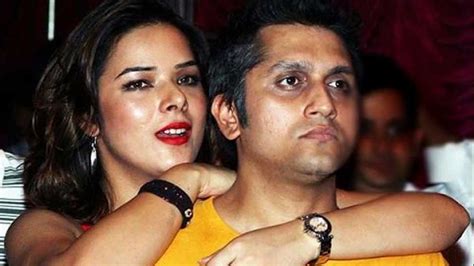 actor udita goswami questioned by thane police in call data records scam अपने पति की कॉल डिटेल