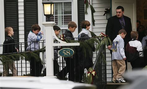 Funerals For Newtown Massacre Victims Begin The Washington Post