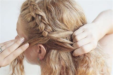 10 Hair Hacks To Get You Through Every Rainy Day Rainy Day Hairstyles