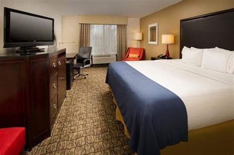 holiday inn express and suites columbia east elkridge 6064 marshalee dr elkridge md hotels
