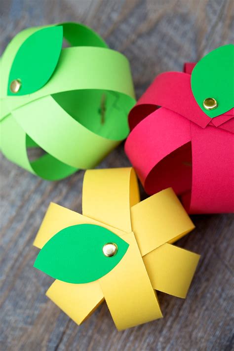 Make Your Own Easy Paper Apple Craft With Free Printable Template