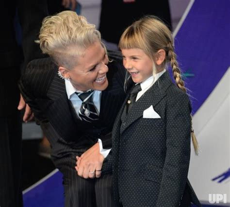 pink and her daughter willow sage hart arrive for the 34th annual mtv video music awards at the