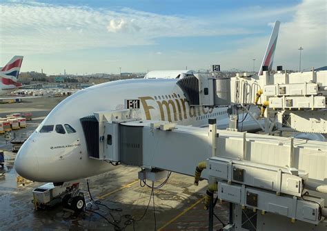 Emirates Cancels A380 Flight From Tokyo Offers Sleeping Bags One