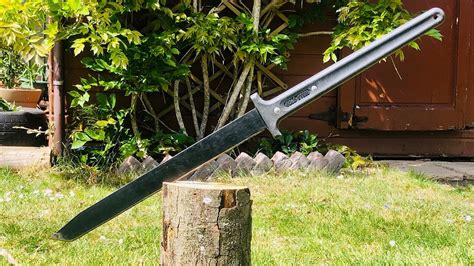 Cold Steel Two Handed Katana Machete Review And Test Youtube