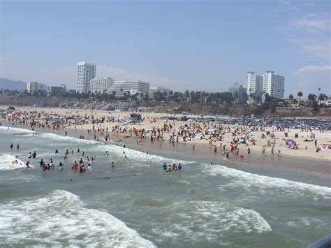 Santa Monica Beach In Sunny Santa Monica California Flickr
