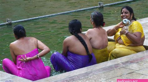 Desi Village Women Big Ass Outdoor Nude Sex Photos Nudes Pics