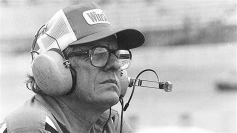 In the video, it appears that dozens of birds are flying into the nascar hall of fame building, killing themselves. NASCAR Hall of Fame car owner Bud Moore dies at 92