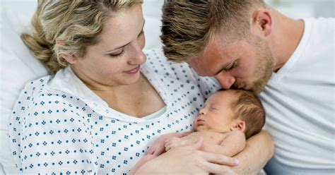 how men can be helpful in the delivery room according to nine moms