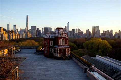 Psycho House Gets Recreated On The Met Museum Rooftop In Psychobarn