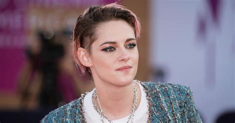 Is Kristen Stewarts Pink Hair Real She Has A Punk Rock Pixie