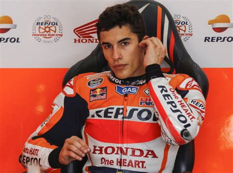 Usai memenangi motogp san marino, pembalap repsol honda, marc marquez mengambil puncak klasemen pembalap dari rider ducati corse, andrea dovizioso., marc marquez, andrea dovizioso. TERNYATA! Dari Penghuni 8 Besar Klasemen MotoGP 2017 ...